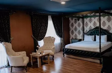 هتل رونسانس لایف